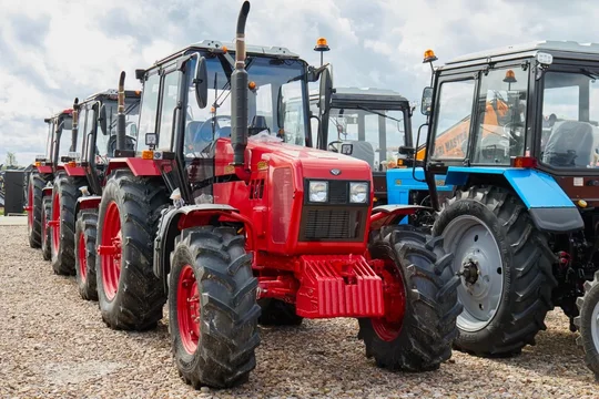 Трактор МТЗ Беларус-1221.3  (Stage II) с доп. баком и тропич. радиатором