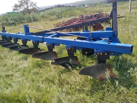 Плуг навесной ПЛН 8-40