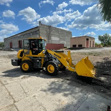 Колёсный фронтальный погрузчик Master WHL25 с ковшом 1,5 м³