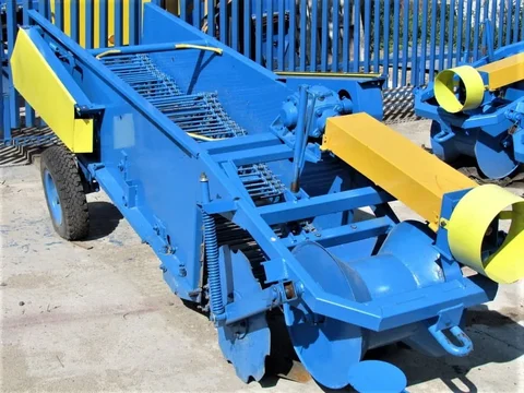 Картофелекопатель КТП-1 